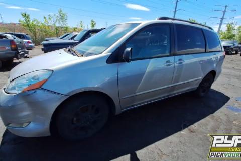 Photo of 2006 Toyota Sienna