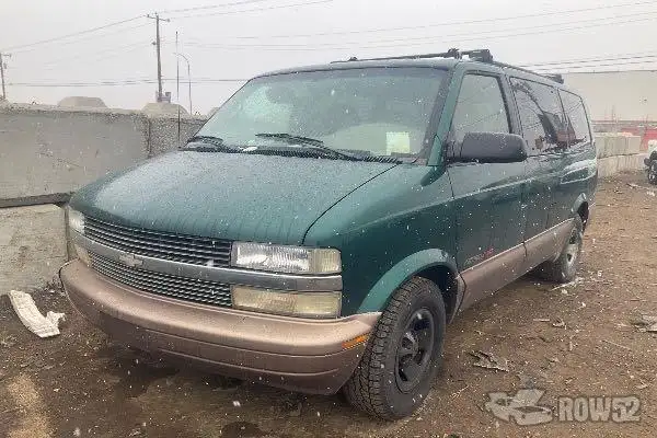 Photo of 1999 Chevrolet Astro