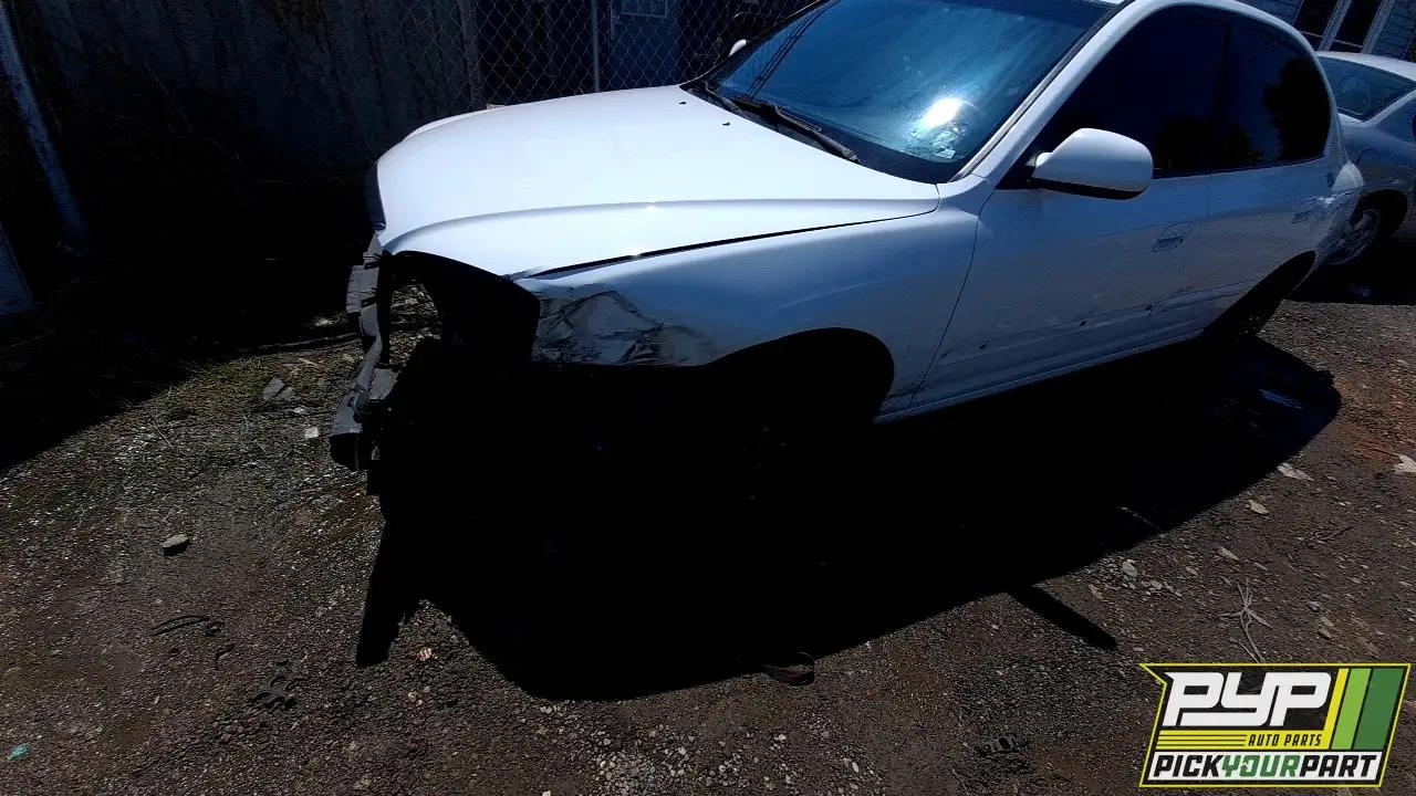 Photo of 2004 Hyundai Elantra