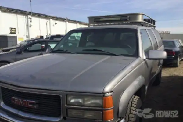 Photo of 1999 GMC Suburban