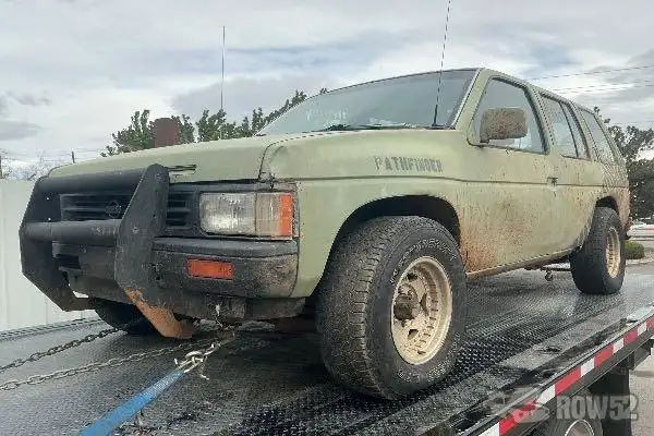 Photo of 1991 Nissan Pathfinder