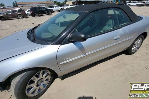 Photo of 2005 Chrysler Sebring