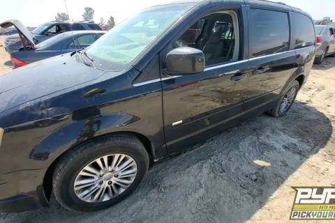 Photo of 2008 Chrysler Town & Country
