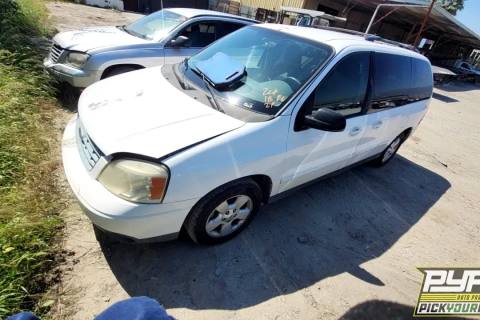 Photo of 2005 Ford Freestar