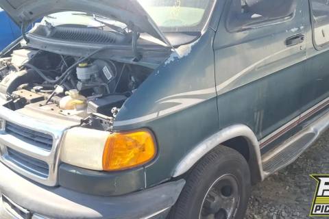 Photo of 1999 Dodge Ram 1500 Van