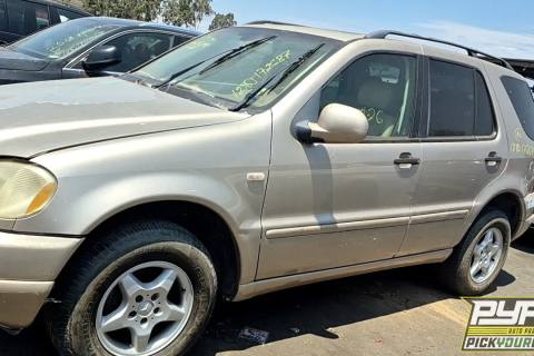 Photo of 2001 Mercedes-Benz Ml320