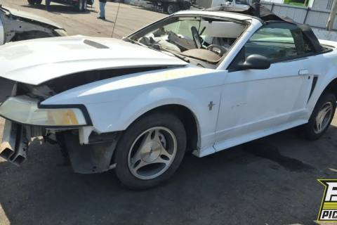 Photo of 2000 Ford Mustang