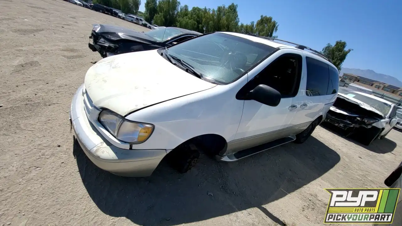 Photo of 2000 Toyota Sienna
