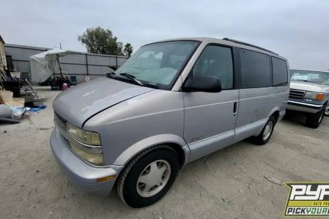 Photo of 2000 Chevrolet Astro