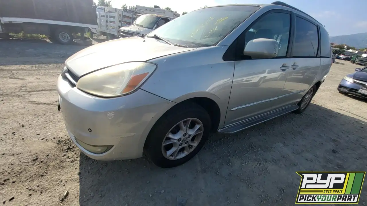Photo of 2004 Toyota Sienna