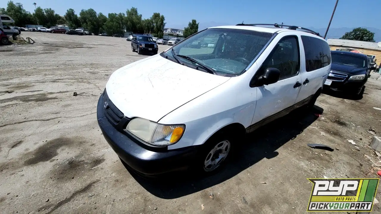 Photo of 2002 Toyota Sienna