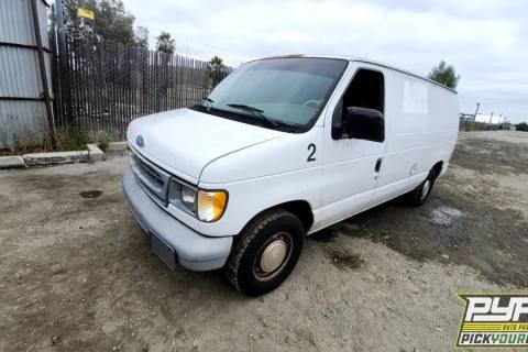 Photo of 2000 Ford E-150 Econoline