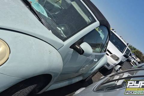 Photo of 2004 Volkswagen Beetle
