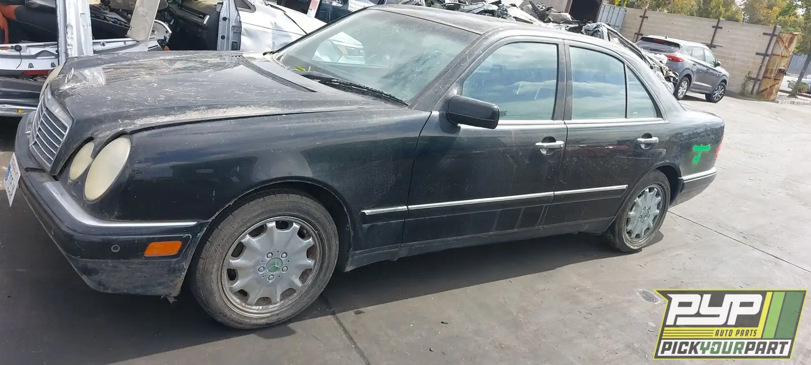 Photo of 1998 Mercedes-Benz E320