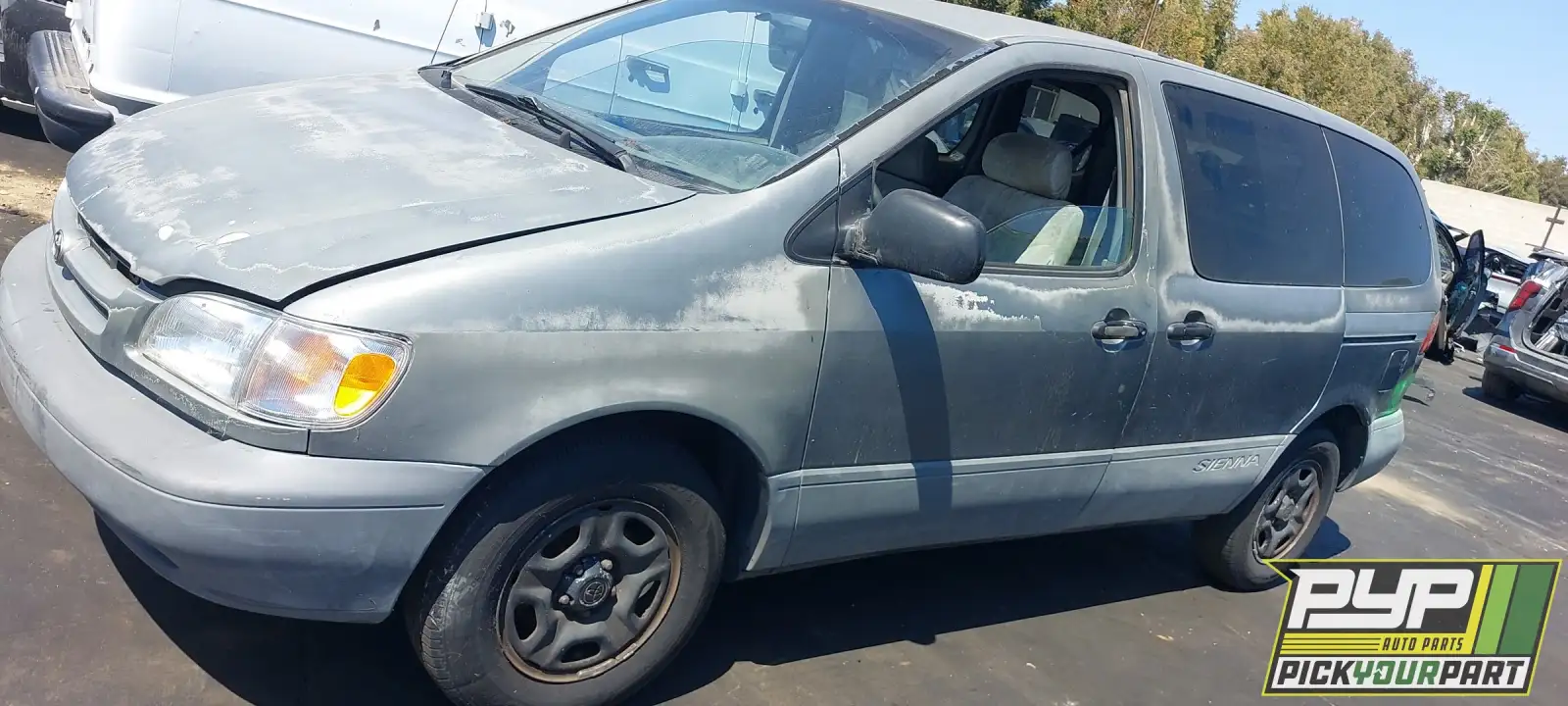 Photo of 1998 Toyota Sienna