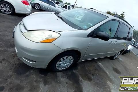 Photo of 2007 Toyota Sienna