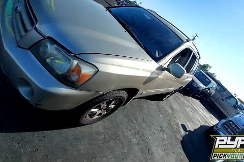 Photo of 2004 Toyota Highlander