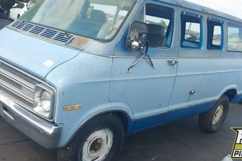Photo of 1976 Dodge B200