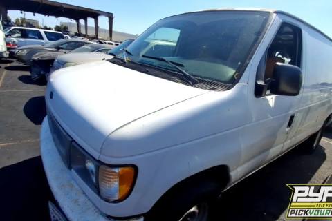 Photo of 2000 Ford E-150 Econoline