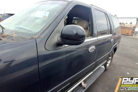 Photo of 2001 Lincoln Navigator