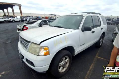 Photo of 2005 Ford Explorer