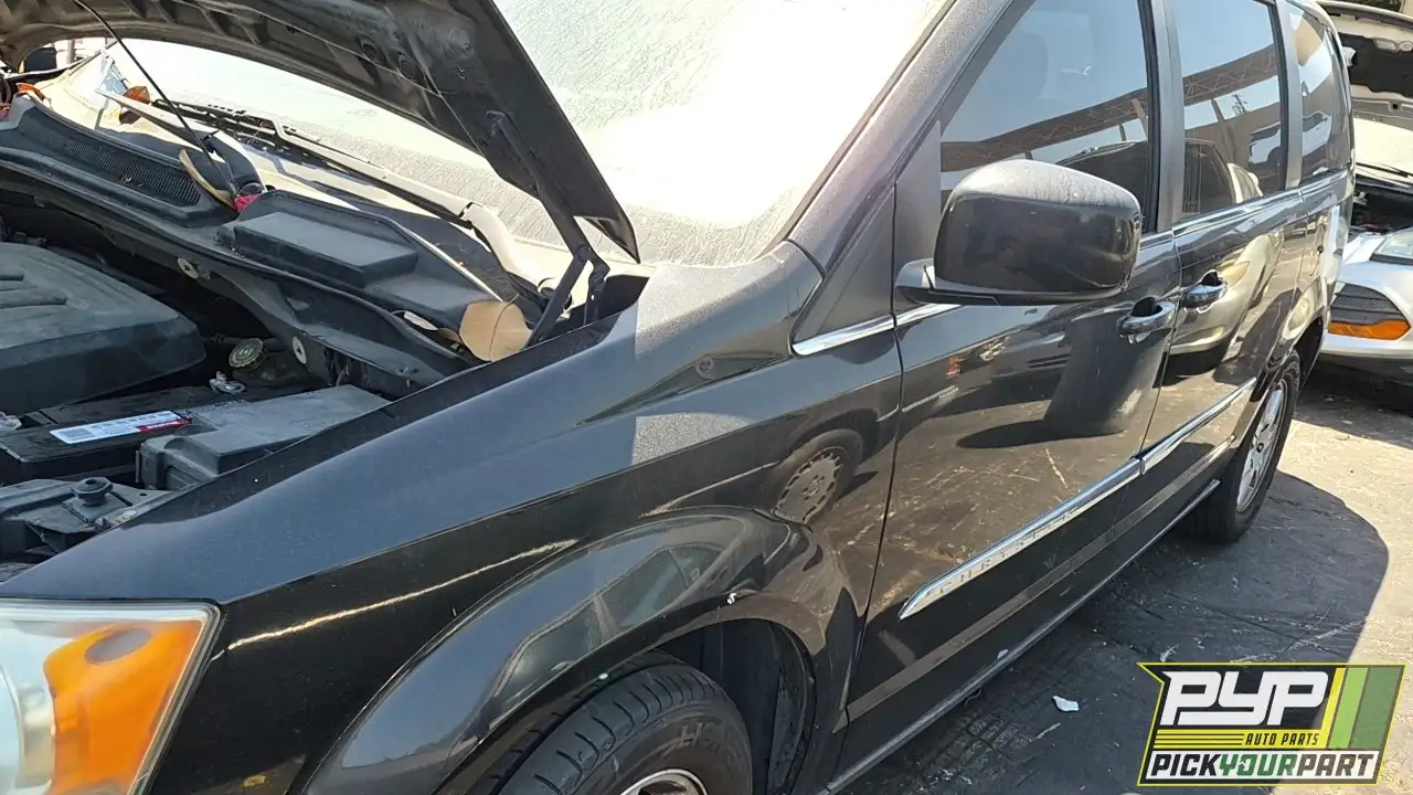 Photo of 2012 Chrysler Town & Country
