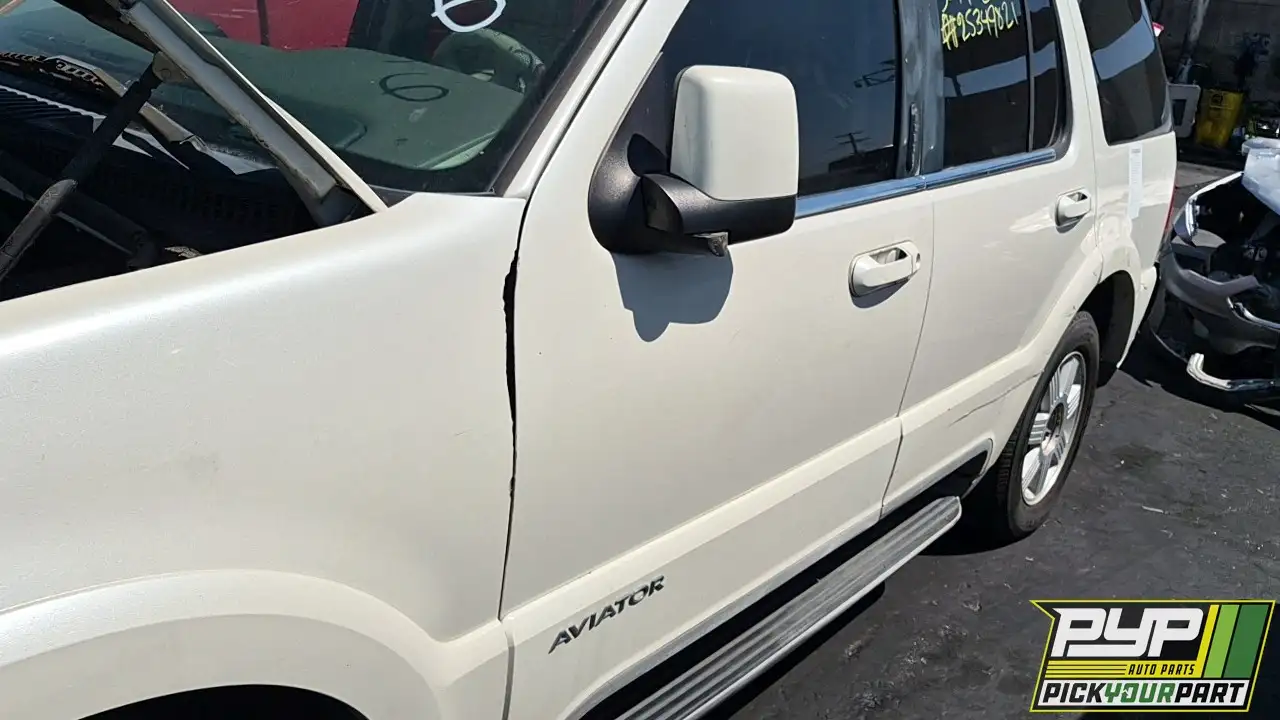 Photo of 2004 Lincoln Aviator