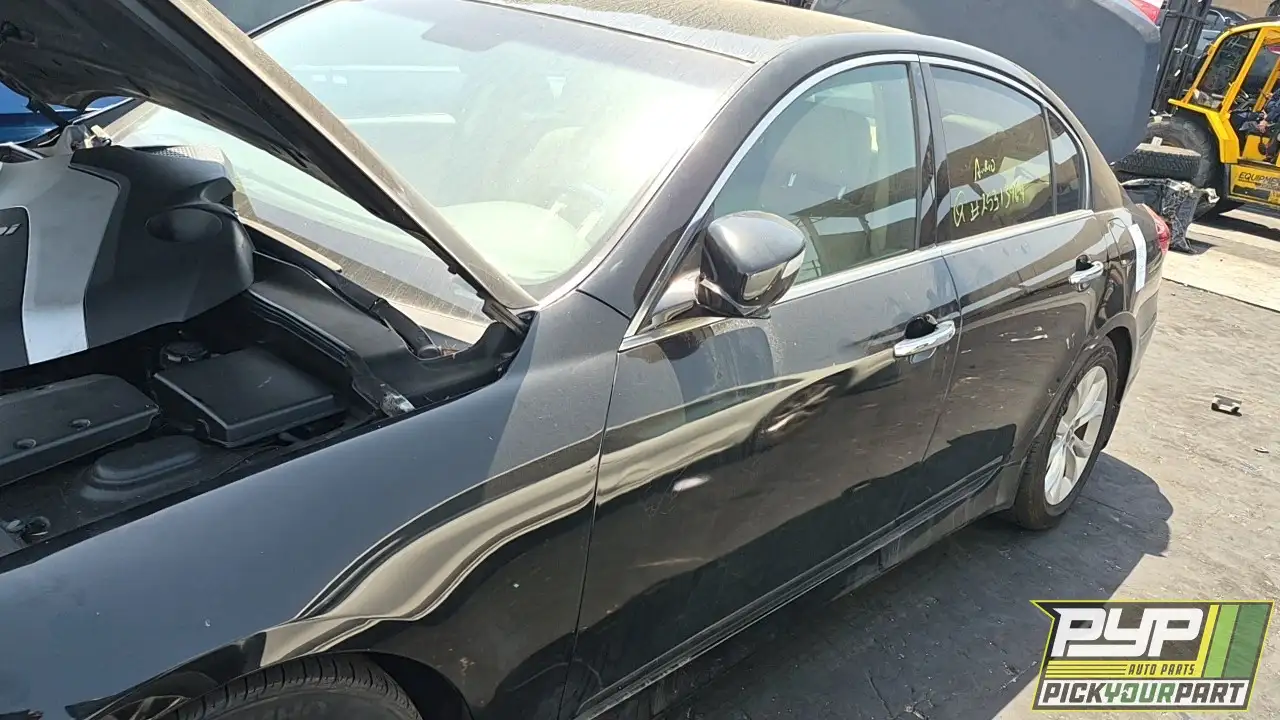 Photo of 2013 Hyundai Genesis