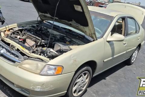 Photo of 1999 Nissan Altima