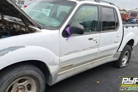 Photo of 2002 Ford Explorer Sport Trac