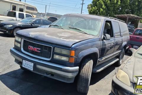 Photo of 1996 Gmc K2500 Suburban