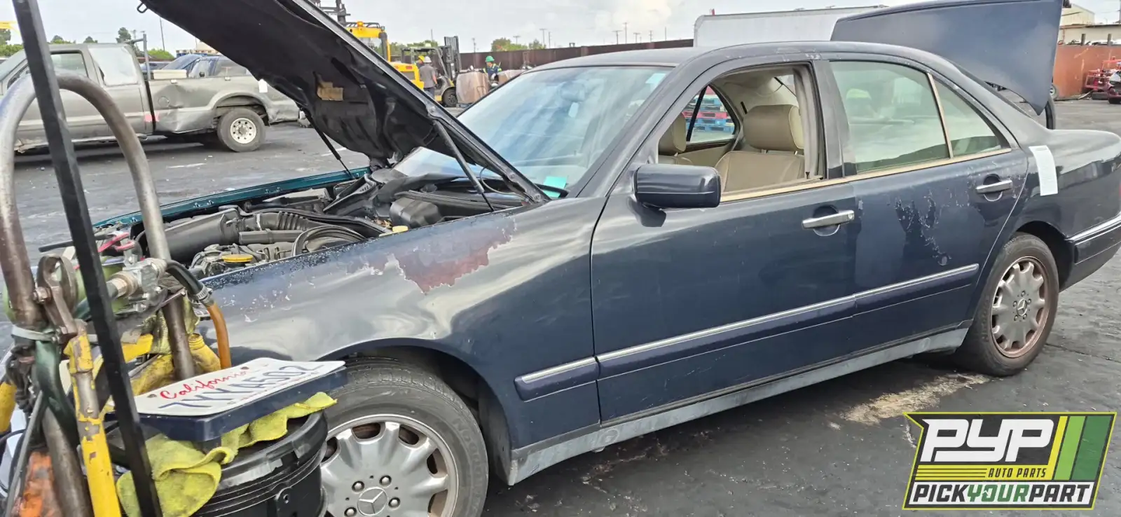 Photo of 1999 Mercedes-Benz E320
