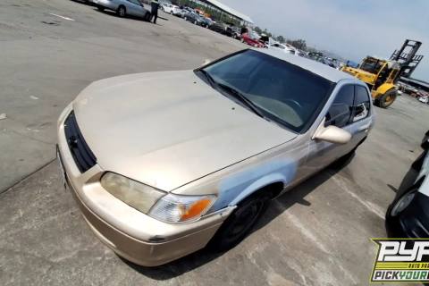 Photo of 2000 Toyota Camry