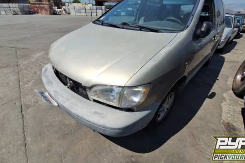 Photo of 2000 Toyota Sienna