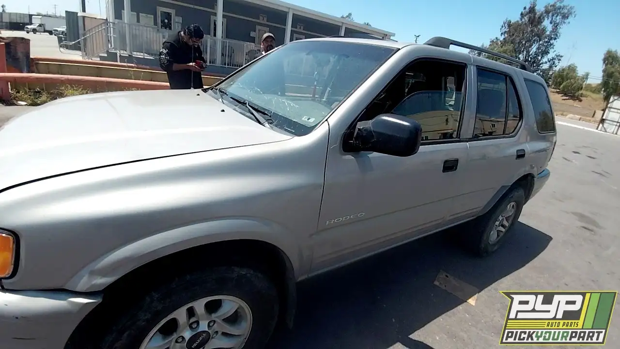 Photo of 2004 Isuzu Rodeo