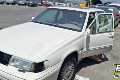 Photo of 1998 Volvo S90