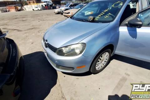 Photo of 2010 Volkswagen Golf