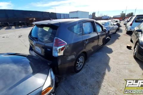Photo of 2015 Toyota Prius V