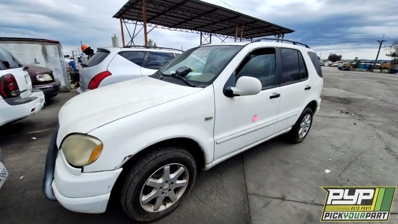 Photo of 2000 Mercedes-Benz Ml430