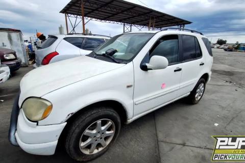 Photo of 2000 Mercedes-Benz Ml430