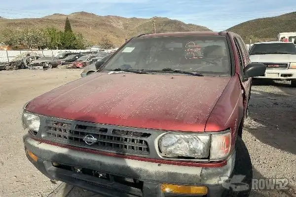 Photo of 1996 Nissan Pathfinder