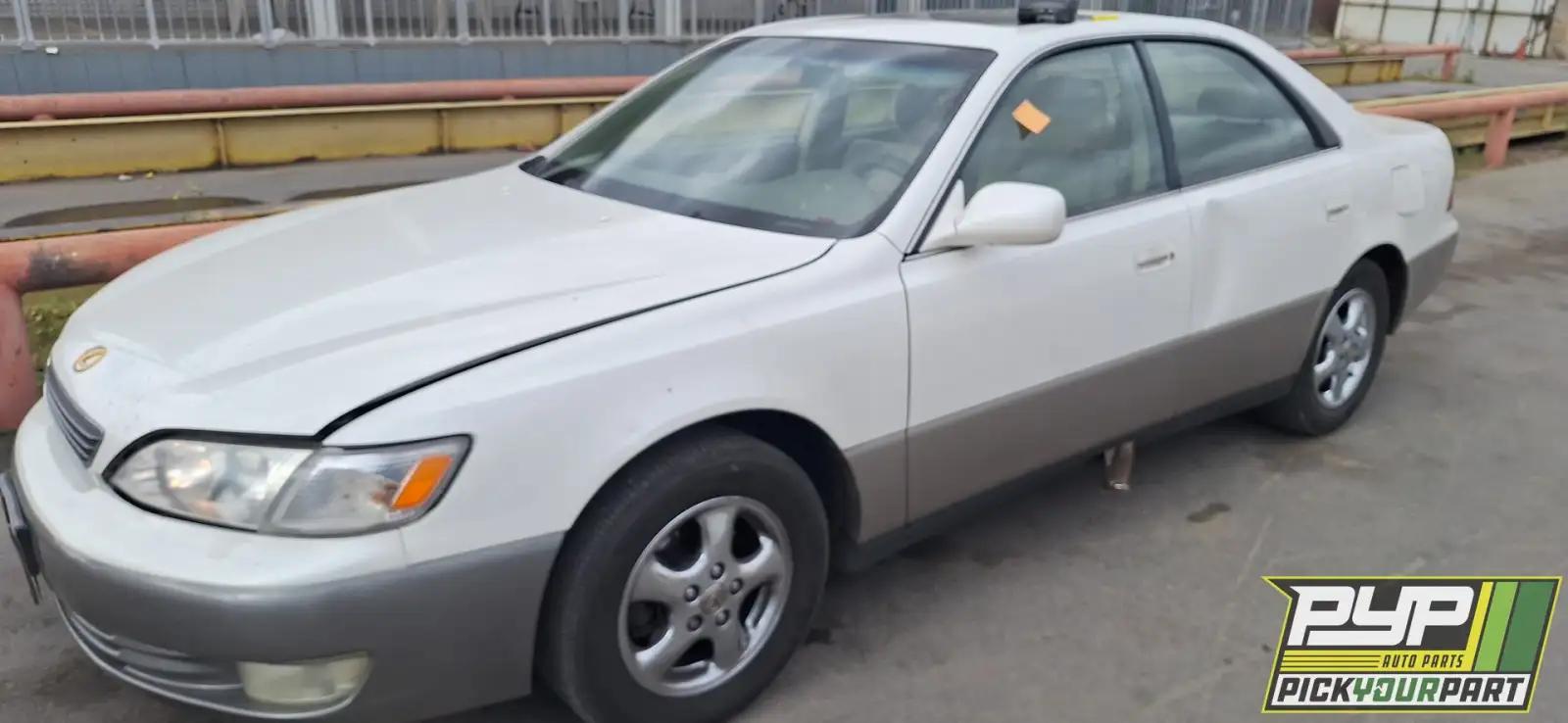 Photo of 1999 Lexus Es300