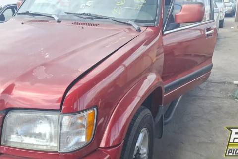 Photo of 1998 Isuzu Trooper