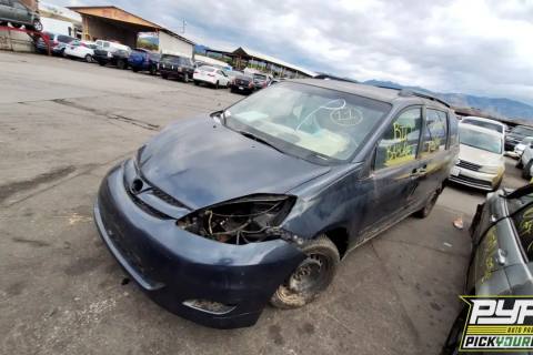Photo of 2010 Toyota Sienna