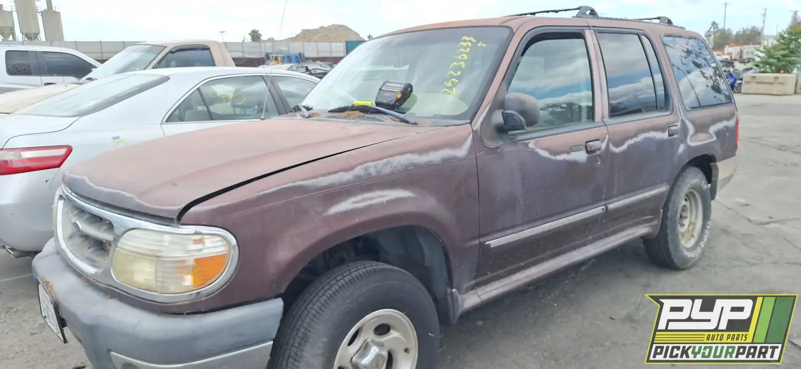 Photo of 1999 Ford Explorer