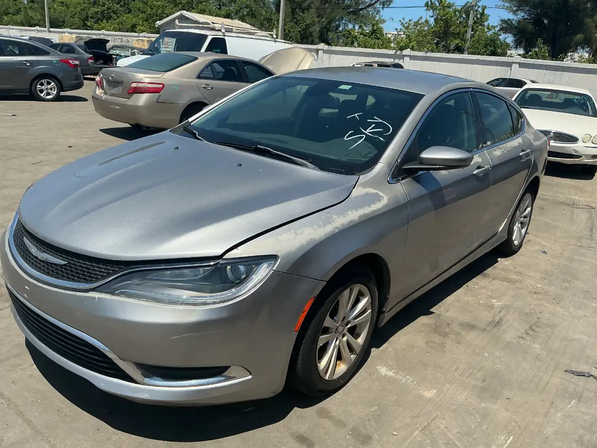 Photo of 2016 Chrysler 200