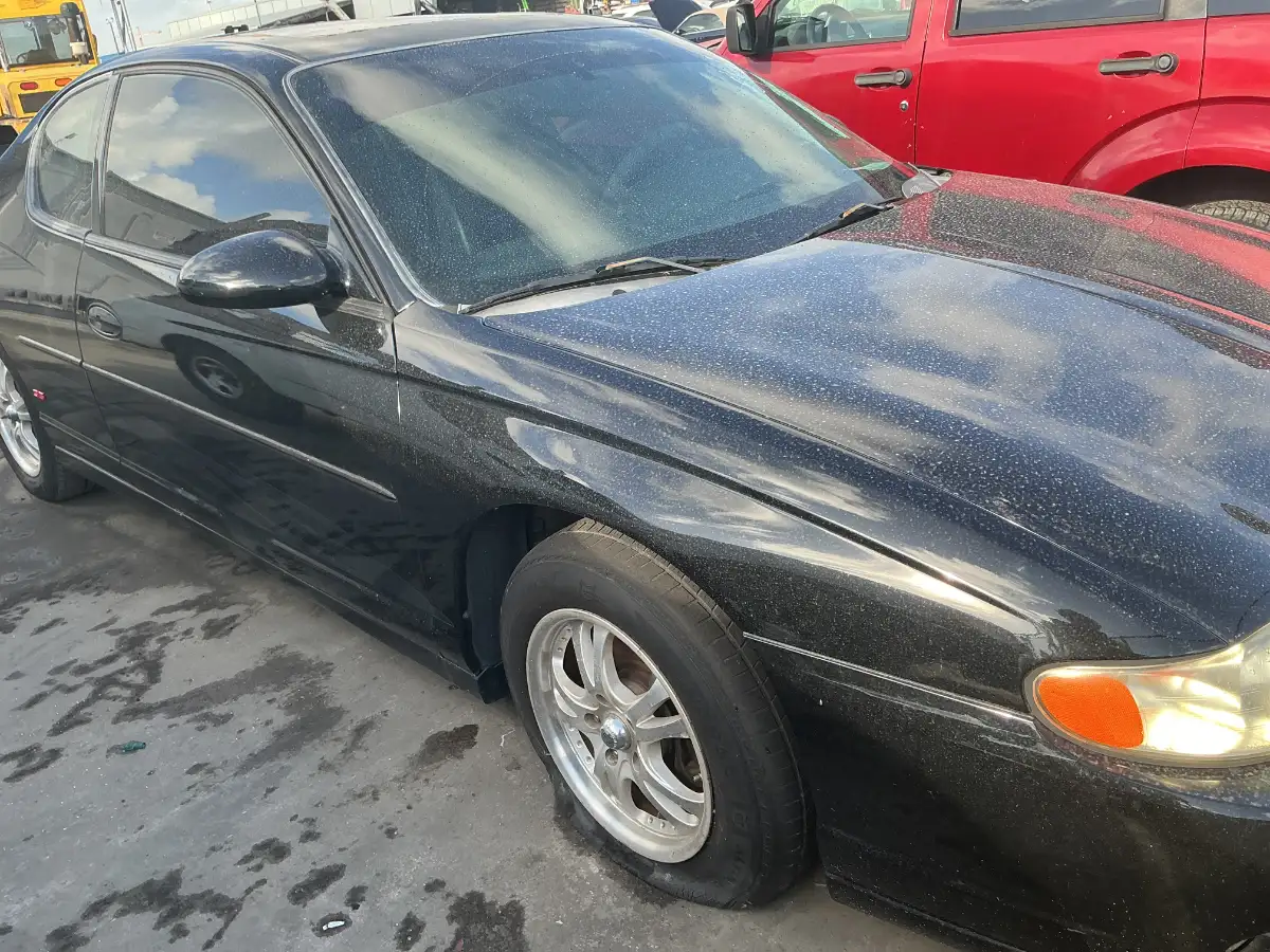 Photo of 2004 Chevrolet Monte Carlo