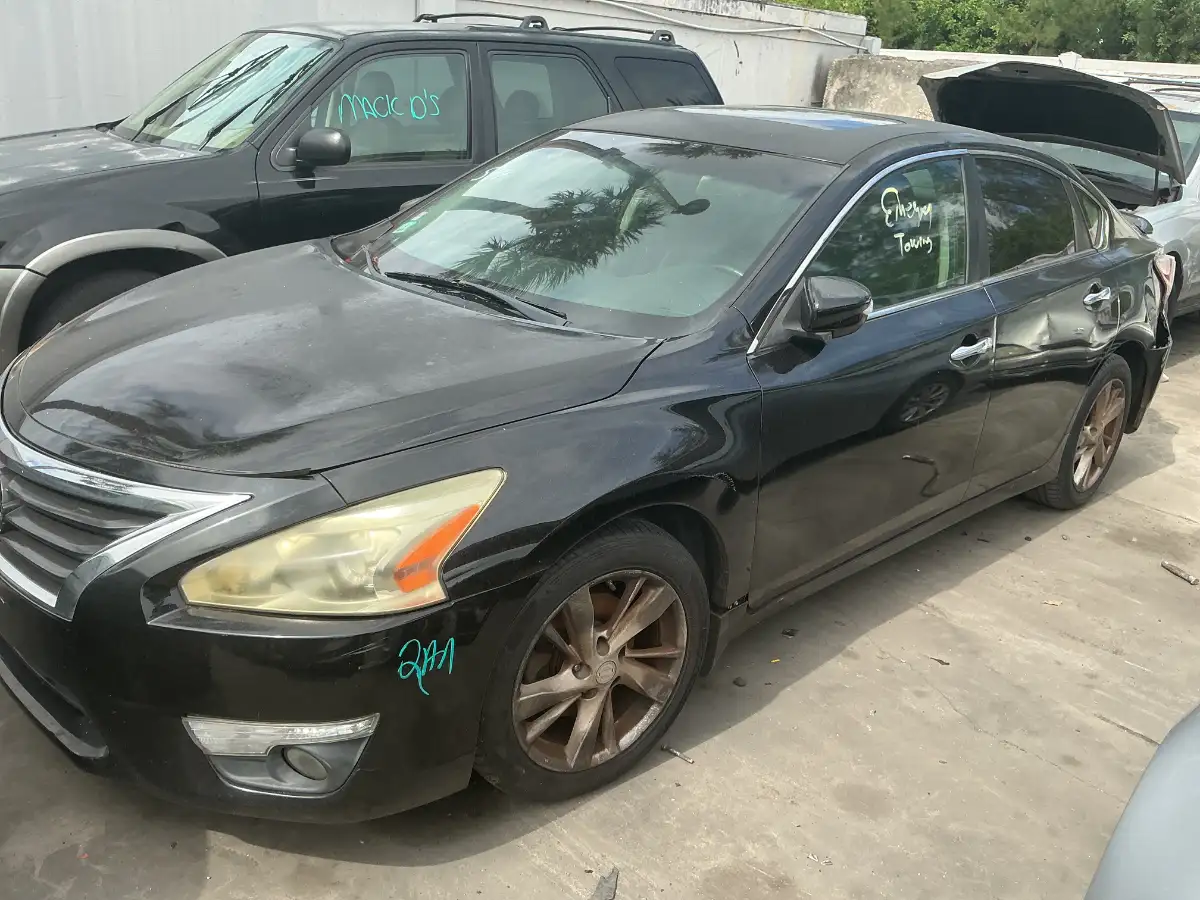 Photo of 2014 Nissan Altima