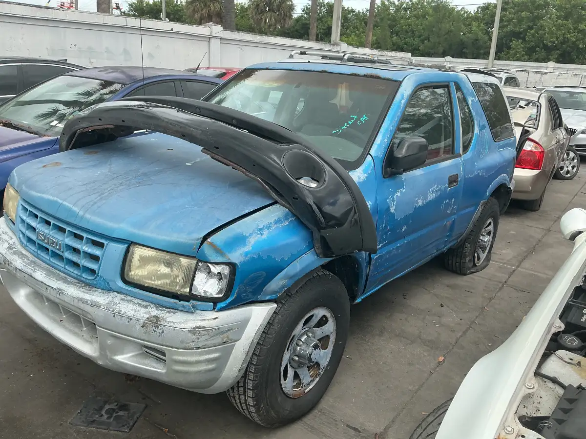 Photo of 1998 Isuzu Amigo