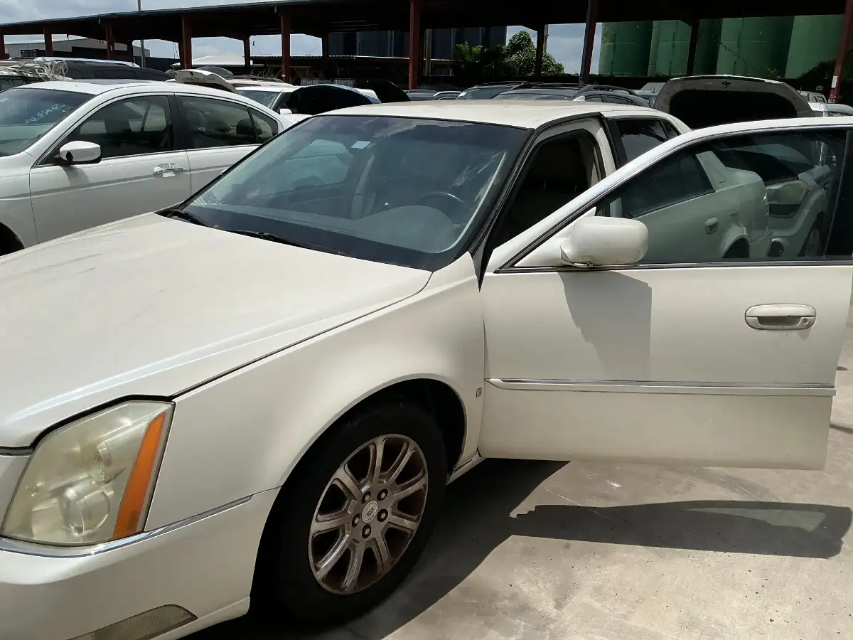 Photo of 2009 Cadillac Dts